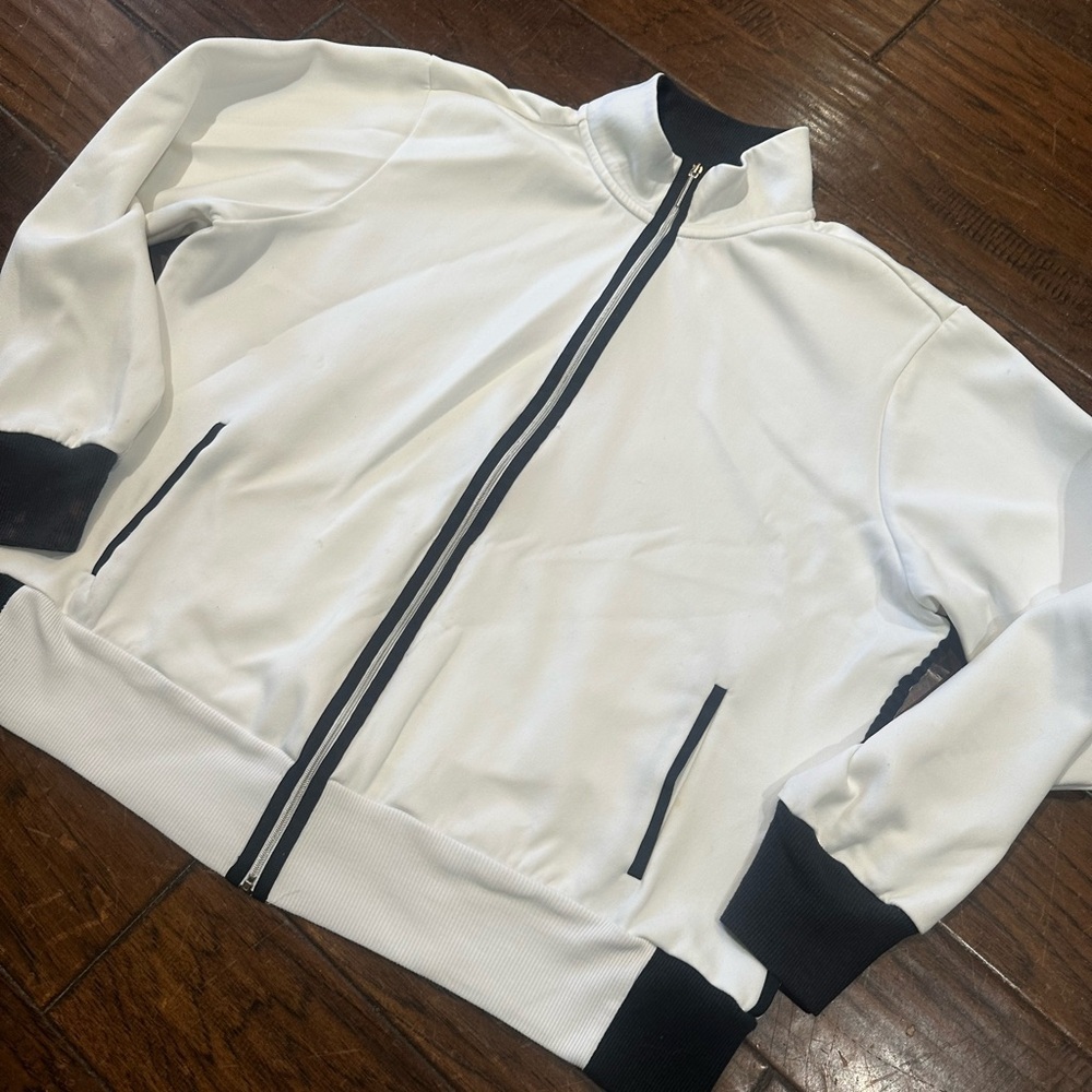 Vintage Lady‎ Foot Locker White and Black Utility Jacket